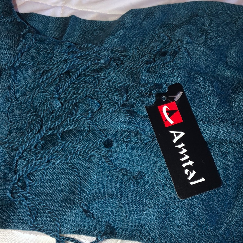 Amtal scarf